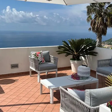 Casa La Perla, A Luxury