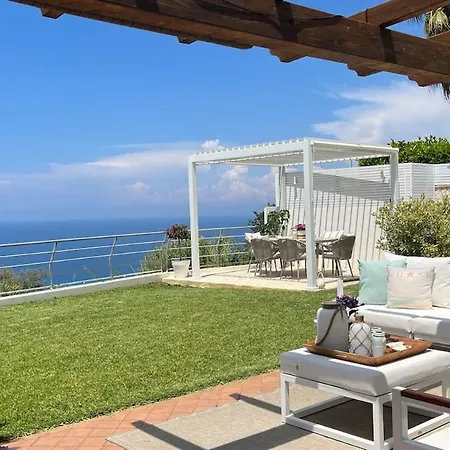 Willa Casa La Perla, A Luxury