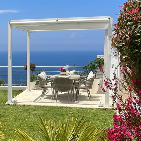Casa La Perla, A Luxury Willa *